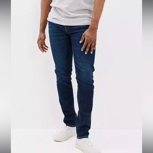 LIKE NEW // Men’s American Eagle Extreme Flex Slim Straight Jeans